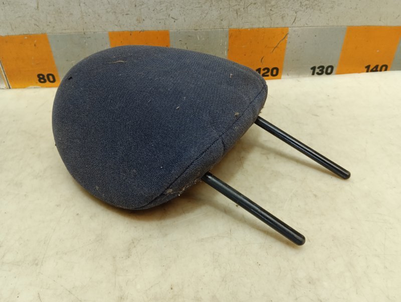 Подголовник сиденья