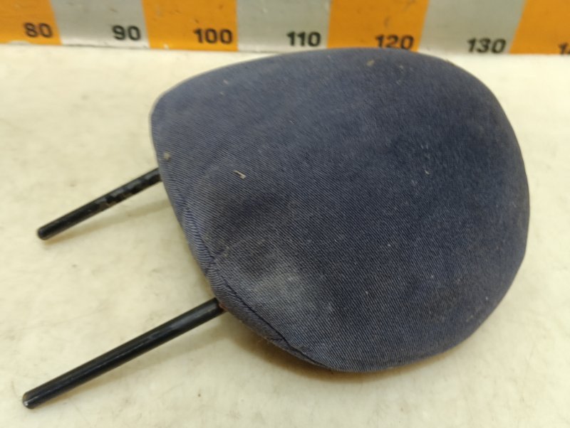 Подголовник сиденья