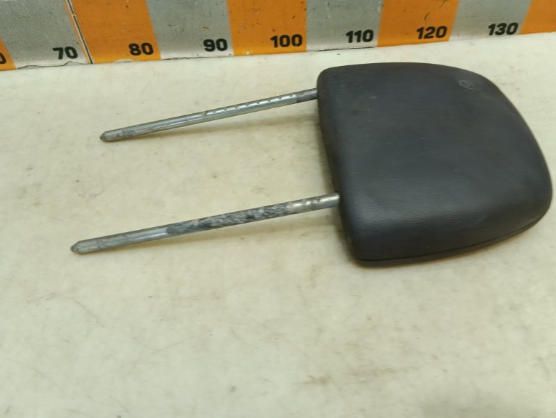 Подголовник сиденья