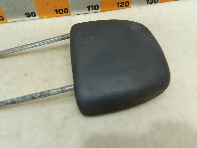 Подголовник сиденья