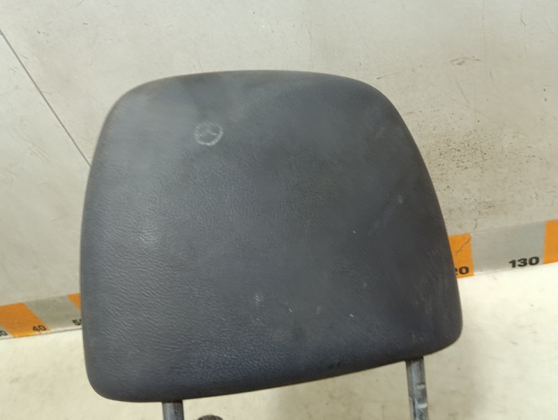 Подголовник сиденья