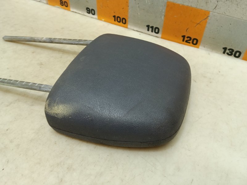 Подголовник сиденья