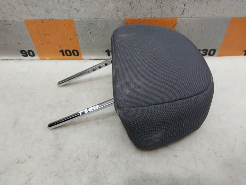 Подголовник сиденья