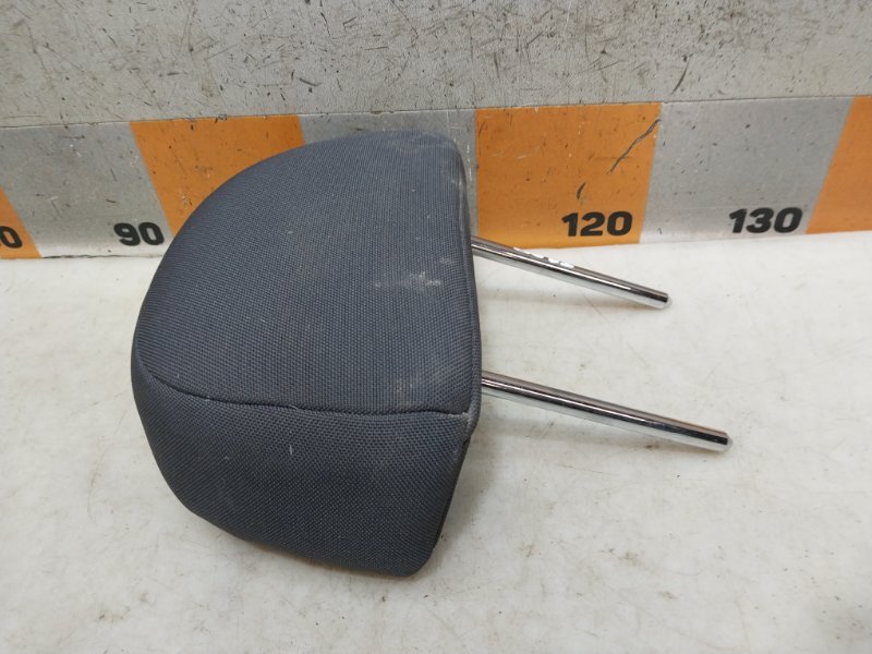 Подголовник сиденья