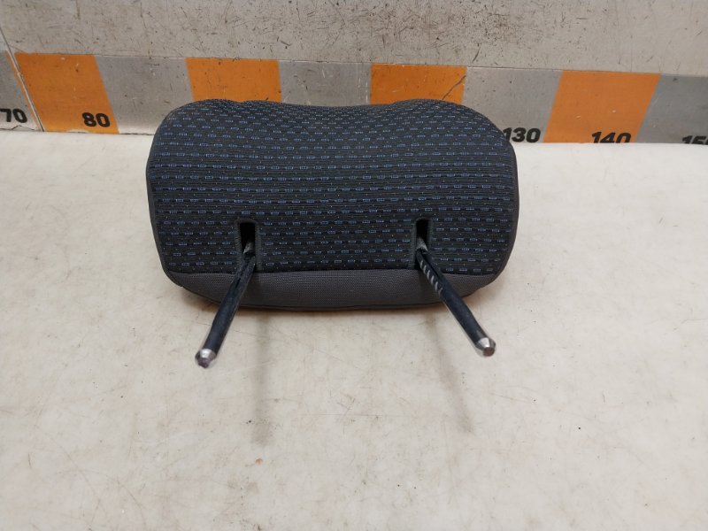 Подголовник сиденья