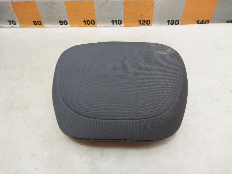 Подголовник сиденья