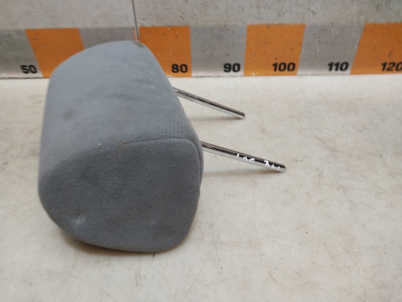 Подголовник сиденья