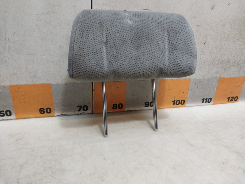 Подголовник сиденья