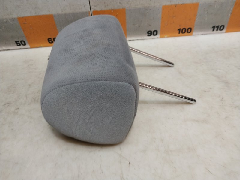 Подголовник сиденья