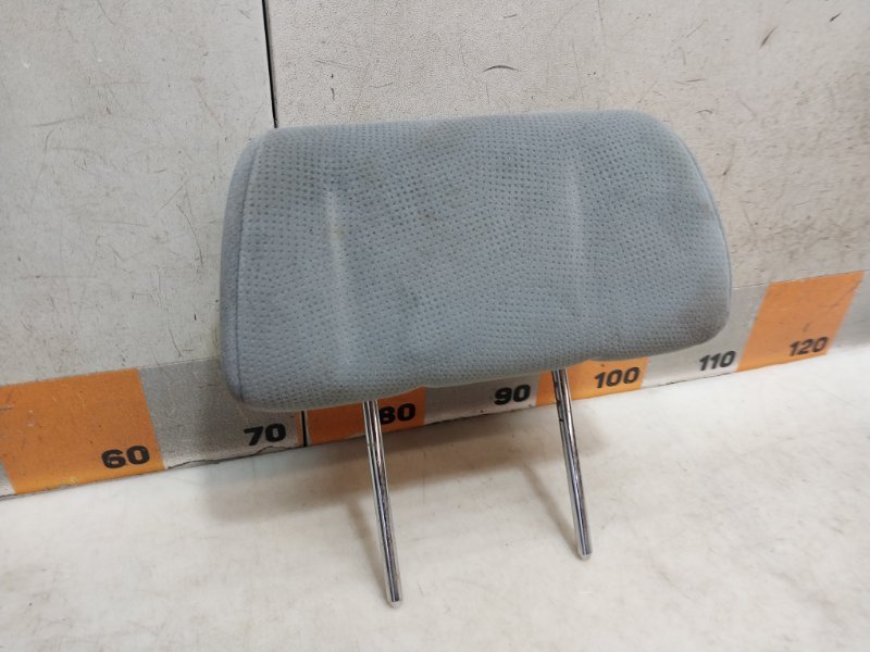 Подголовник сиденья
