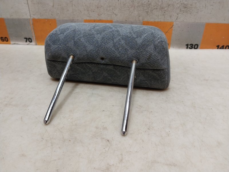 Подголовник сиденья