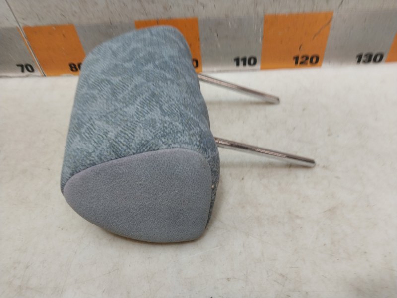 Подголовник сиденья