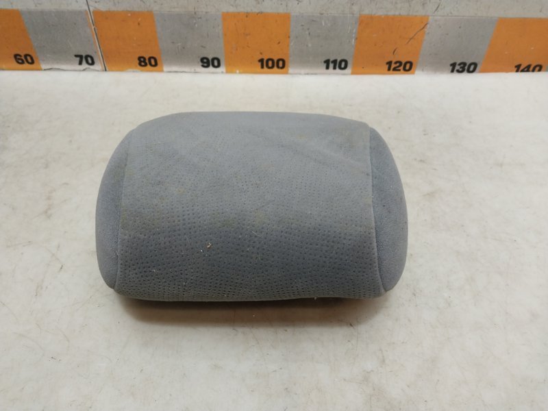 Подголовник сиденья