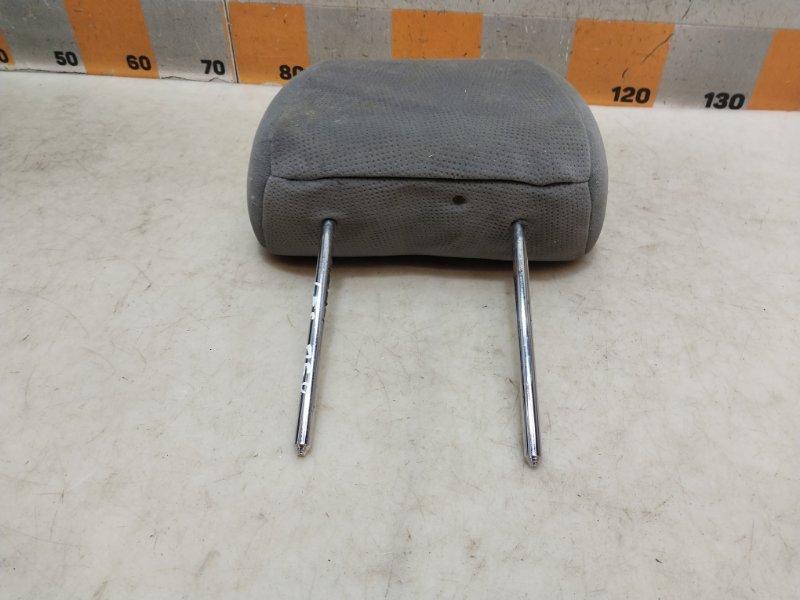 Подголовник сиденья