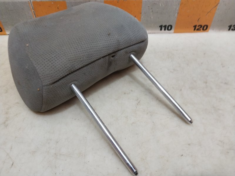 Подголовник сиденья