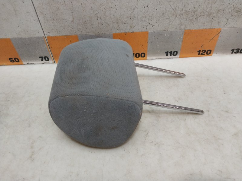 Подголовник сиденья