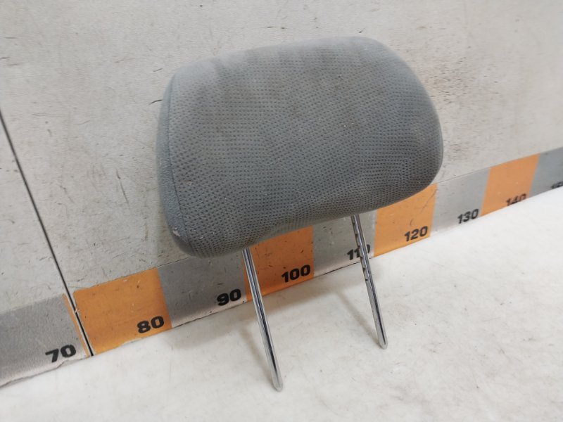 Подголовник сиденья