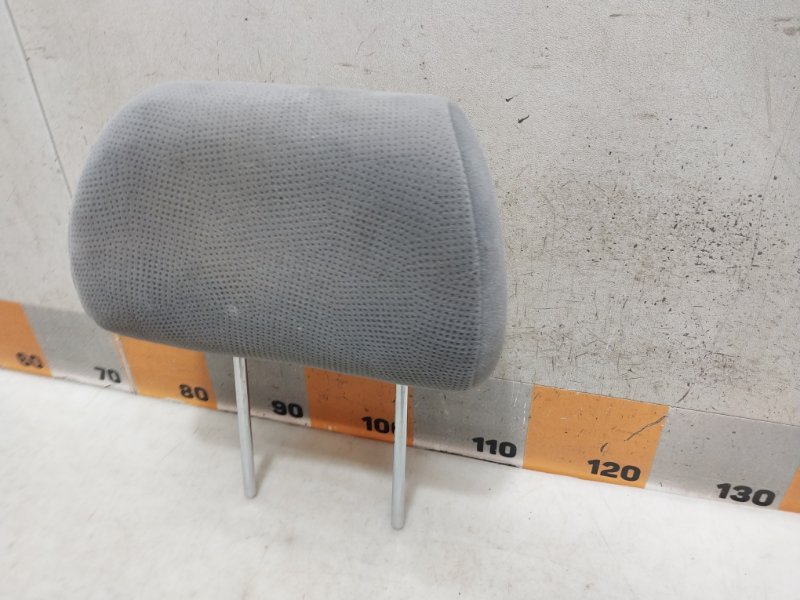 Подголовник сиденья