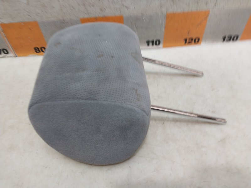 Подголовник сиденья