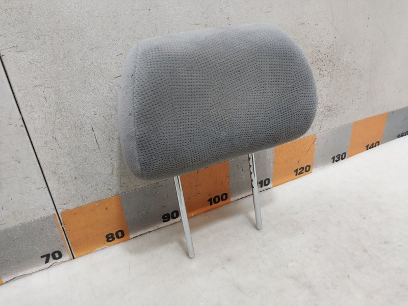 Подголовник сиденья