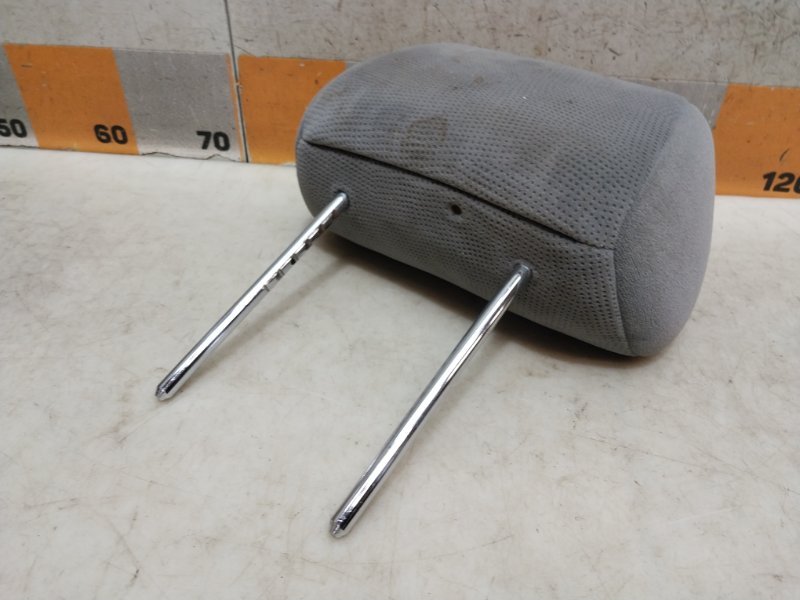 Подголовник сиденья