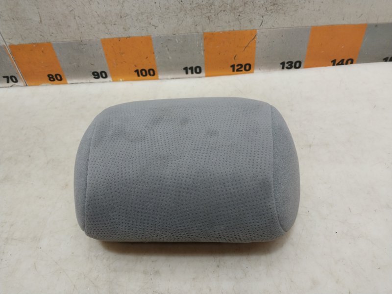 Подголовник сиденья