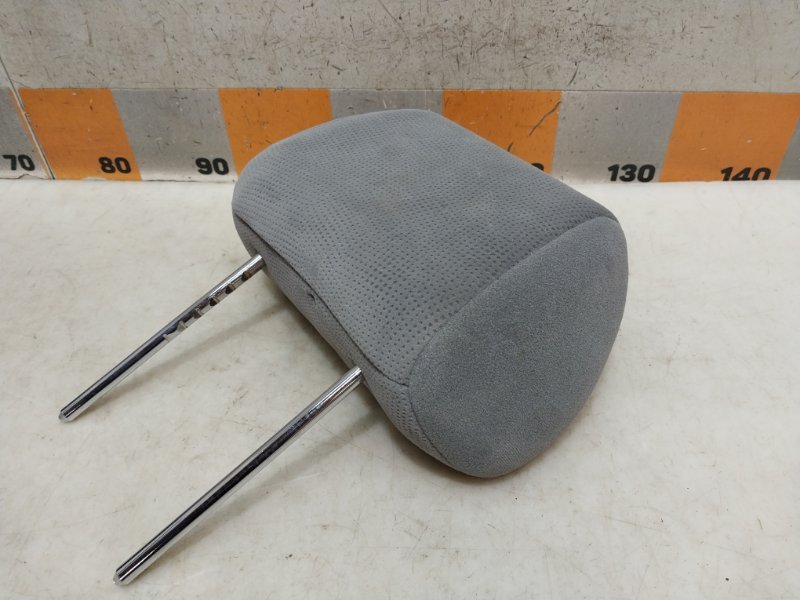 Подголовник сиденья