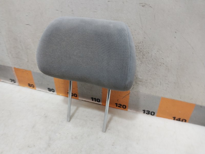 Подголовник сиденья