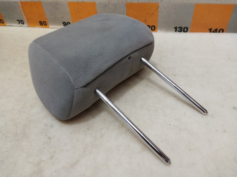 Подголовник сиденья