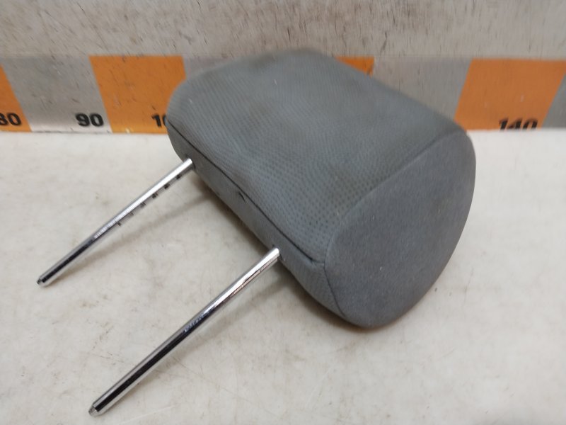 Подголовник сиденья