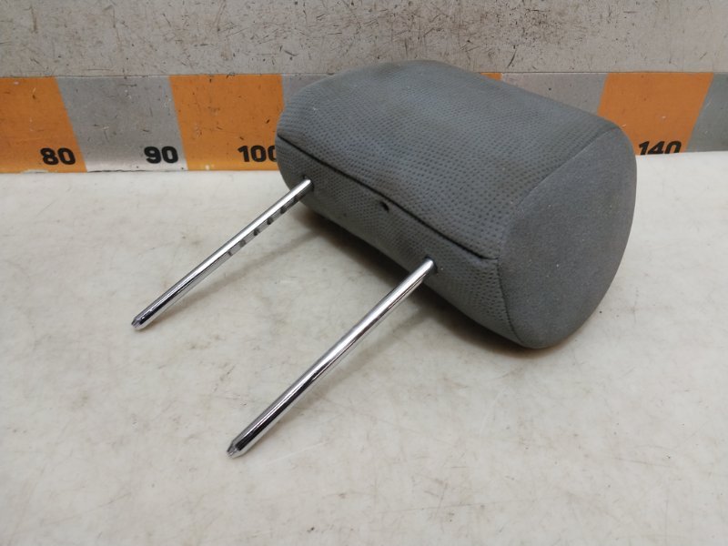 Подголовник сиденья