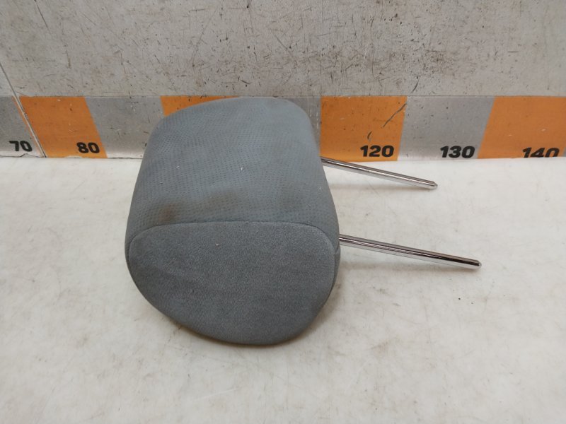 Подголовник сиденья