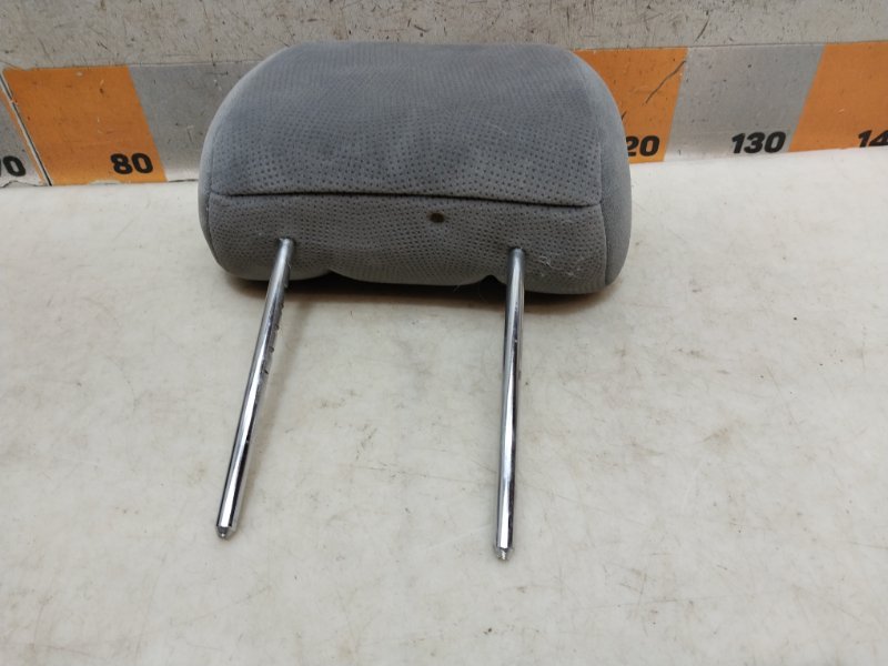 Подголовник сиденья