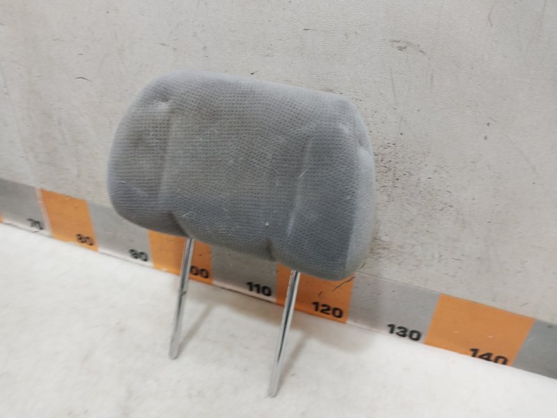 Подголовник сиденья