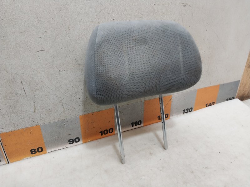 Подголовник сиденья