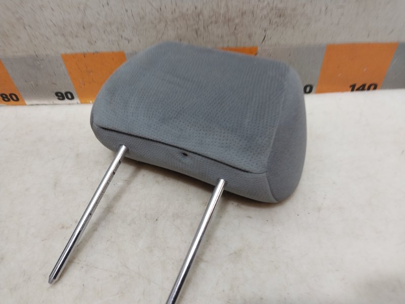 Подголовник сиденья