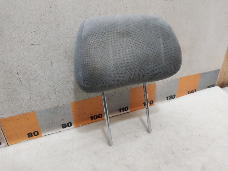 Подголовник сиденья