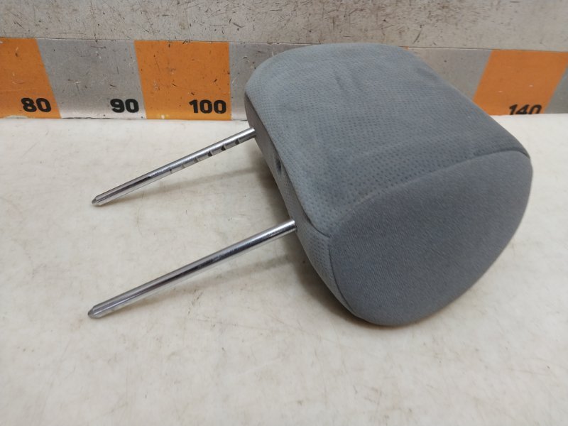 Подголовник сиденья