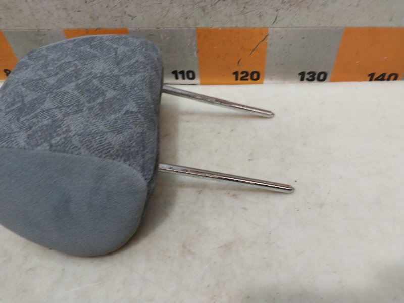 Подголовник сиденья