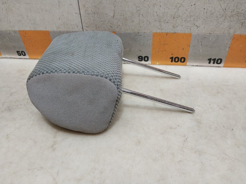 Подголовник сиденья