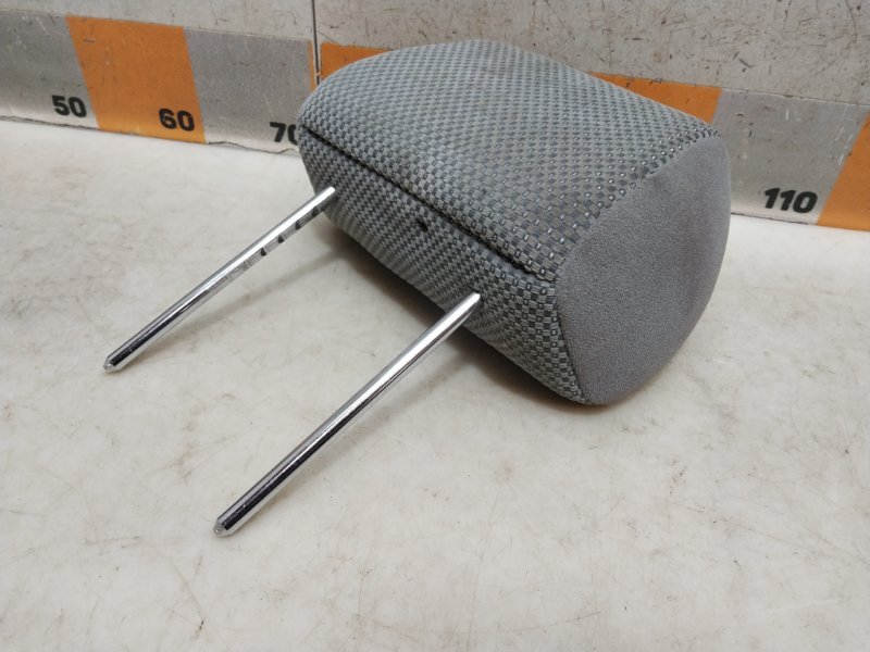 Подголовник сиденья