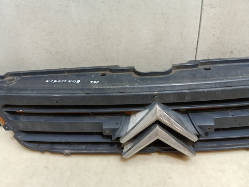 Решетка радиатора