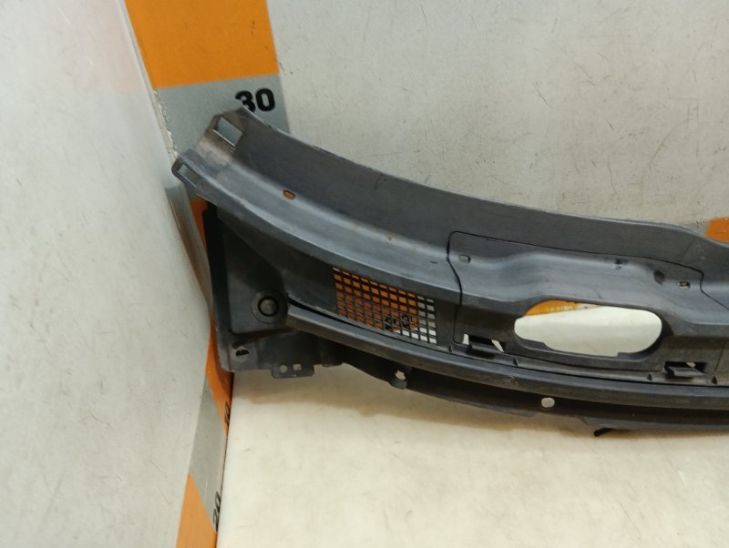 Решетка стеклоочистителей (Жабо)