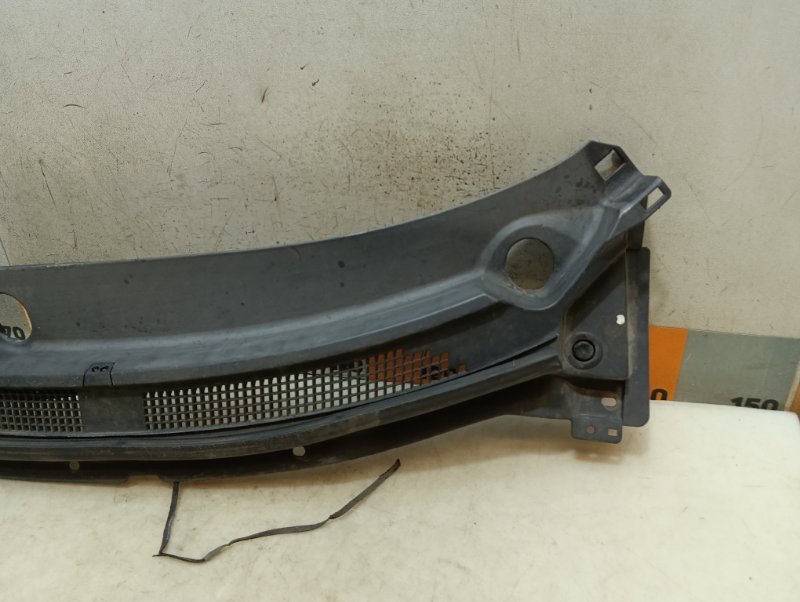 Решетка стеклоочистителей (Жабо)