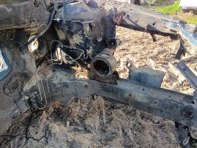 Кузовной элемент