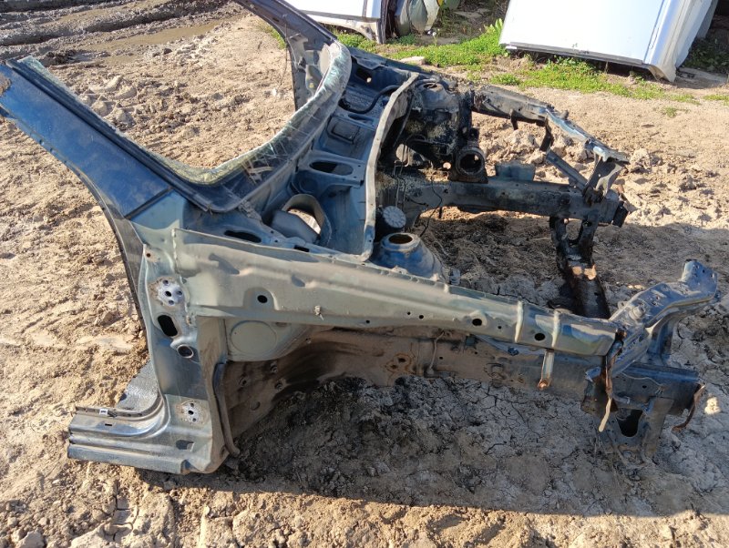 Кузовной элемент