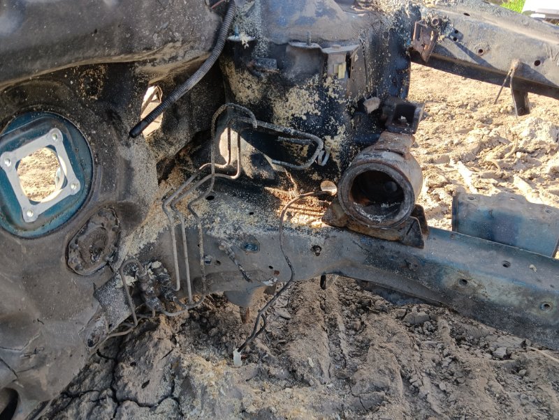 Лонжерон передний левый