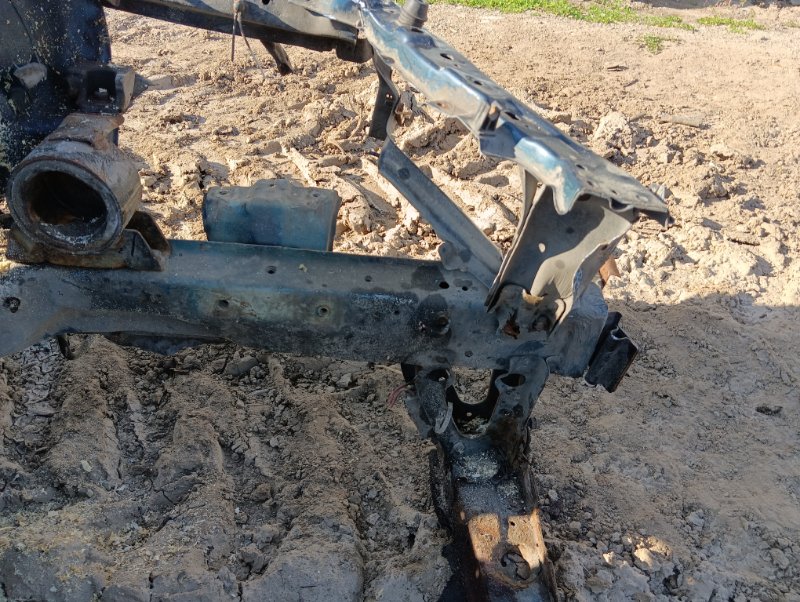 Лонжерон передний левый