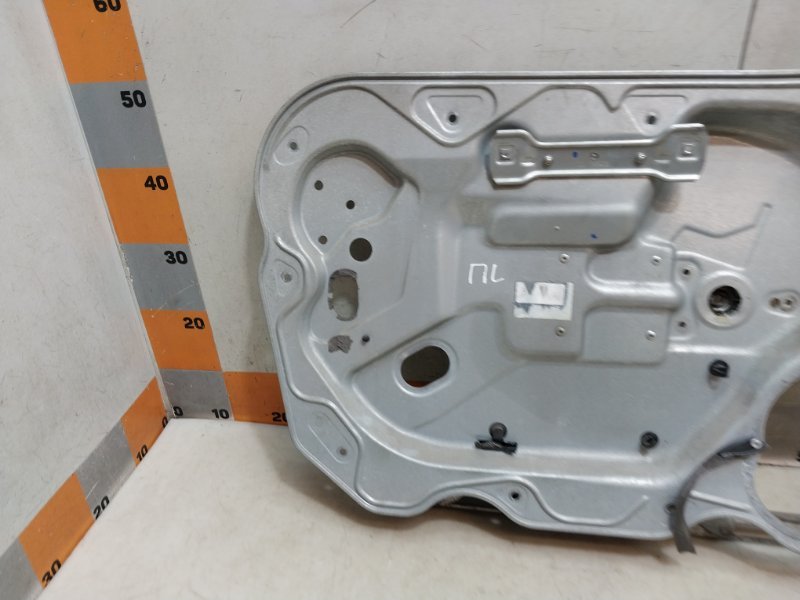 Стеклоподъемник электр. передний левый