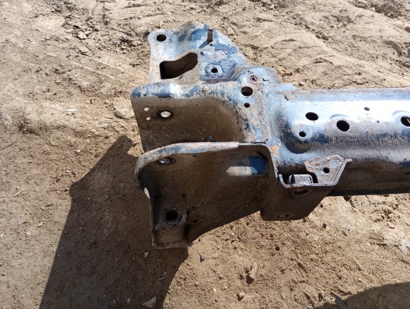 Балка подмоторная